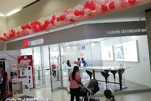 Huawei Experience Shop image