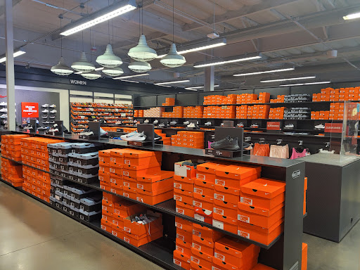 Sporting Goods Store «Nike Factory Store», reviews and photos, 1600 Saratoga Ave #213, San Jose, CA 95129, USA