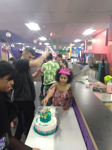 Roller Skating Rink «Skate Estate», reviews and photos, 3401 Vestal Rd, Vestal, NY 13850, USA