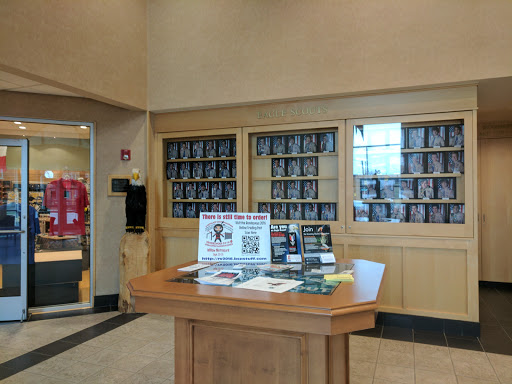 Uniform Store «Detroit Toyota Scout Shop», reviews and photos, 1776 W Warren Ave, Detroit, MI 48208, USA