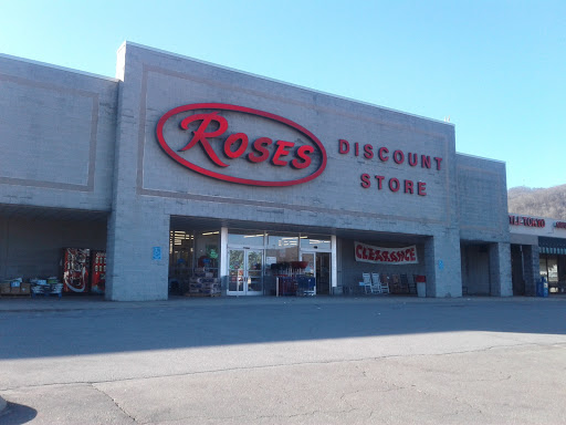 Roses Discount Store, 120 Reservoir Rd, Burnsville, NC 28714, USA, 