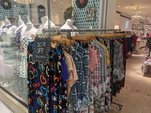 Shopping Mall «Westfield Fashion Square», reviews and photos, 14006 Riverside Dr, Sherman Oaks, CA 91423, USA