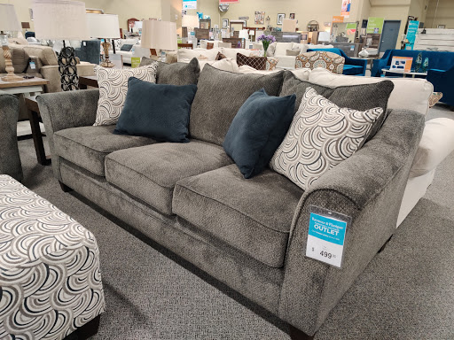 Furniture Store «Raymour & Flanigan Furniture and Mattress Store», reviews and photos, 50 Hale Rd, Manchester, CT 06040, USA