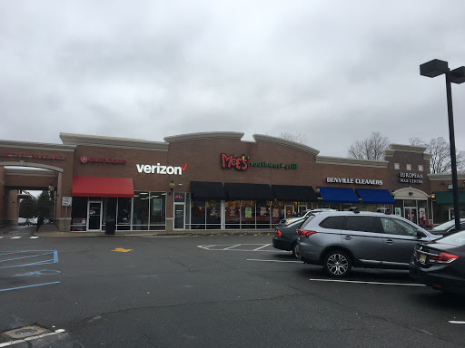 Verizon Authorized Retailer - Wireless Zone, 18 W Main St, Denville, NJ 07834, USA, 