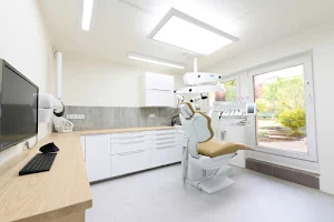 LIBENTO Dental Clinic image