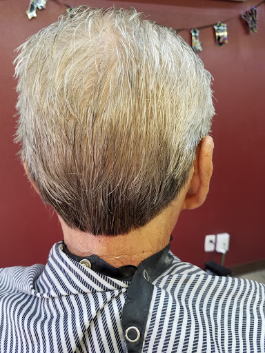 Barber Shop «Straight Blades Barbershop», reviews and photos, 2121 Pleasanton Rd, San Antonio, TX 78221, USA