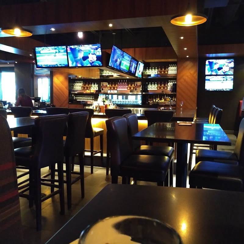 Moxies Kitchener Restaurant