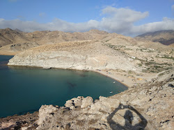 Photo de Playa Tcharrana avec plusieurs baies spacieuses