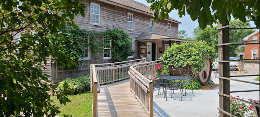 Liquor Store «Heritage Winery & Cheese Haus», reviews and photos, 4402 220th Trail, Amana, IA 52203, USA