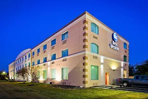Best Western Airport Inn & Suites Cleveland image