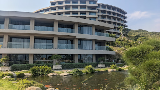 Legacy Eco Hill Resort