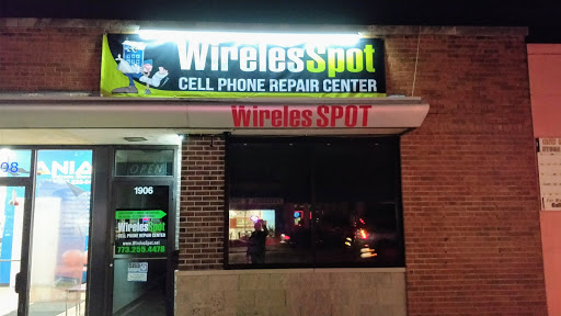 Electronics Repair Shop «WirelesSpot», reviews and photos, 1906 Grand Ave, Waukegan, IL 60085, USA