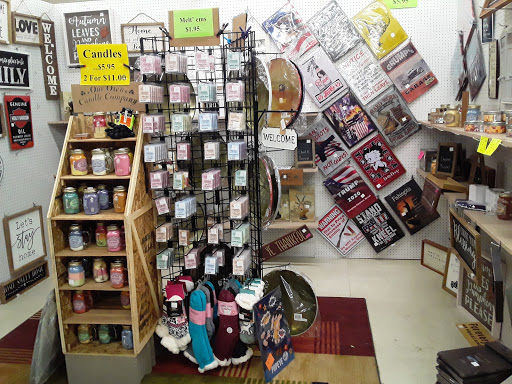 Flea Market «Traderbakers Flea Market», reviews and photos, 2080 Burton Ln, Martinsville, IN 46151, USA