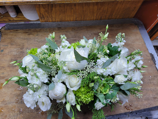 Florist «Alborada Florist», reviews and photos, 17 Huguenot St, New Rochelle, NY 10801, USA