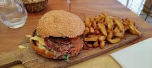 Hamburger du Restaurant Ô Pieds Nus - Club de Plage à Canet-en-Roussillon - n°10