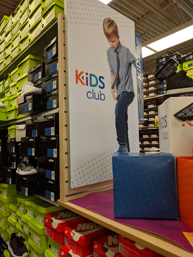 Shoe Store «Rack Room Shoes», reviews and photos, 11667 Bandera Rd, San Antonio, TX 78250, USA