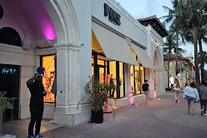 Lincoln Road Mall image