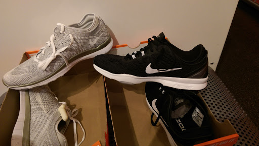 Clothing Store «Nike Factory Store», reviews and photos, 4101 S Carrollton Ave, New Orleans, LA 70119, USA