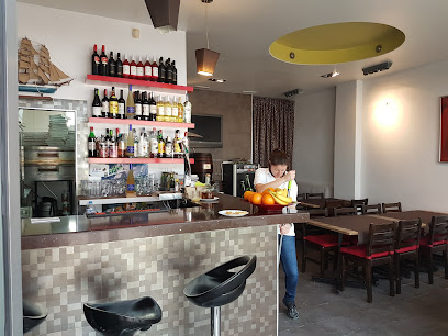 Piccolo Mondo Restaurante - C. Mar Mediterráneo, 7, 03177 San Fulgencio, Alicante, Spain