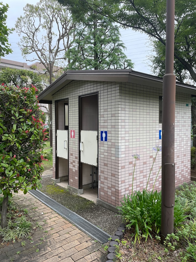 松江六丁目第二児童遊園 公衆トイレ
