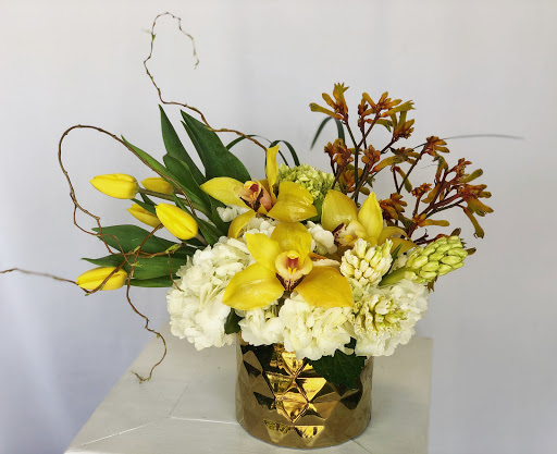 Florist «Freesia Dallas Florist», reviews and photos, 3160 Commonwealth Dr #130, Dallas, TX 75247, USA