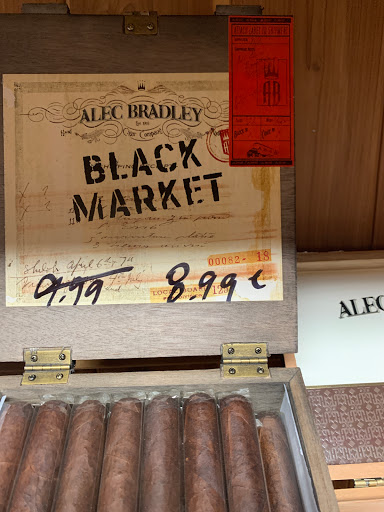 Tobacco Shop «Smoke For Less», reviews and photos, 1944 N Lakewood Blvd, Long Beach, CA 90815, USA