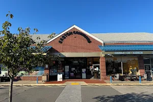 Croton Commons Shopping Center image