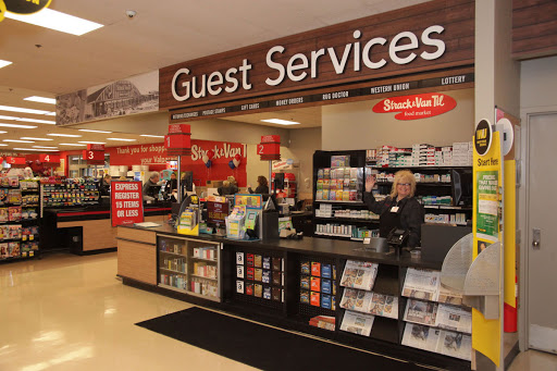 Grocery Store «Strack & VanTil Food Market», reviews and photos, 2168 W US Hwy 30, Valparaiso, IN 46385, USA