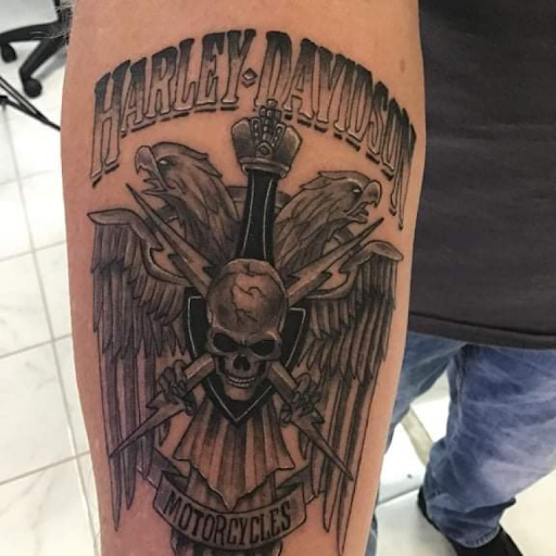 Tattoo Shop «BODY ARMOR TATTOO AND PIERCING», reviews and photos, 20709 US-27, Lake Wales, FL 33853, USA