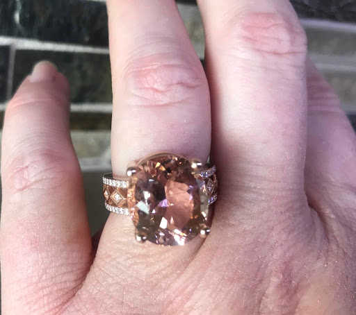 Diamond Dealer «Diamond and Gold Warehouse», reviews and photos, 5757 Alpha Rd #610, Dallas, TX 75240, USA