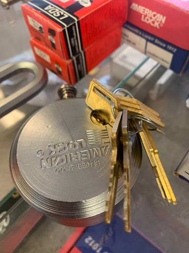 Locksmith «Howard Safe & Lock Co», reviews and photos, 826 E 14th St, Houston, TX 77009, USA