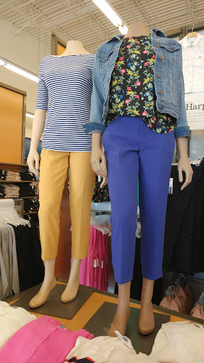 Clothing Store «Old Navy», reviews and photos, 141 Tuckahoe Rd, Sewell, NJ 08080, USA