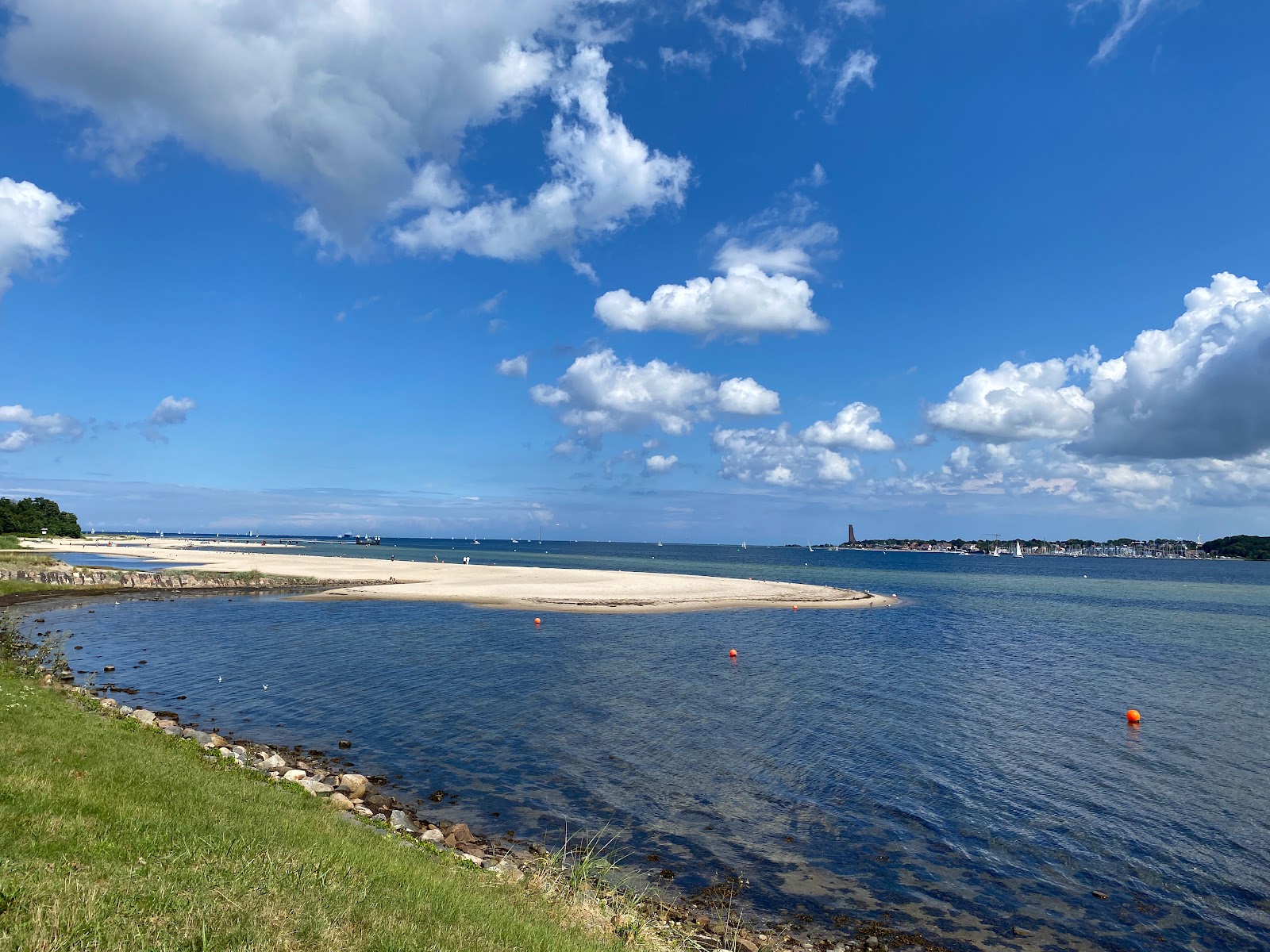 Foto von Falckensteiner Strand mit heller sand Oberfläche