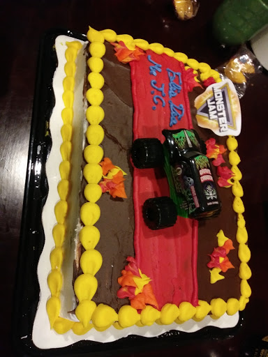 Shopping Mall «Prospect Plaza Shopping Center», reviews and photos, 18-54 Kane St, West Hartford, CT 06101, USA