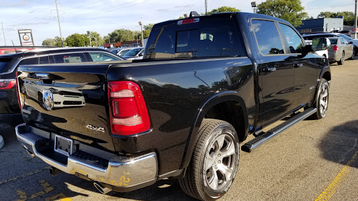 Car Dealer «Northland Chrysler Jeep Dodge RAM», reviews and photos, 14100 W 8 Mile Rd, Oak Park, MI 48237, USA