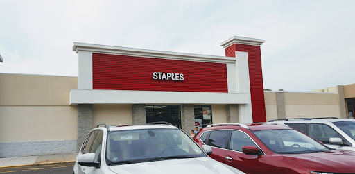 Office Supply Store «Staples», reviews and photos, 654 Main Ave, Norwalk, CT 06851, USA