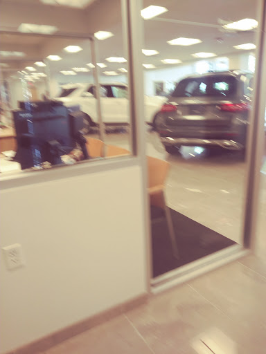 Mercedes Benz Dealer «Plaza Mercedes-Benz», reviews and photos, 11910 Olive Blvd, Creve Coeur, MO 63141, USA