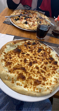Pizza du Pizzeria Le Calypso à Montbard - n°4