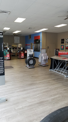 Tire Shop «Firestone Complete Auto Care», reviews and photos, 244 Penn St, Reading, PA 19602, USA