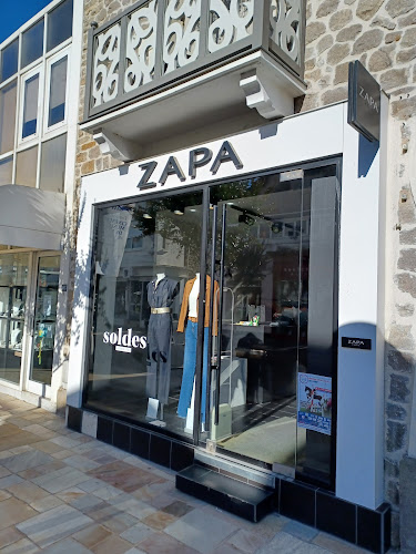 Magasin de vêtements pour femmes ZAPA La Baule La Baule-Escoublac
