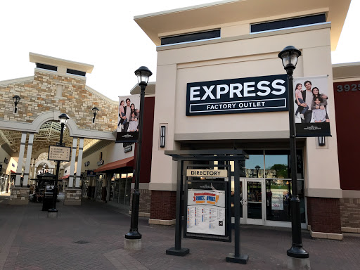 Shopping Mall «Twin Cities Premium Outlets», reviews and photos, 3965 Eagan Outlets Pkwy, Eagan, MN 55122, USA