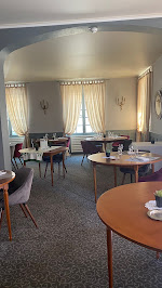 Atmosphère du Restaurant Hôtel Blanche de Castille à Bléneau - n°1