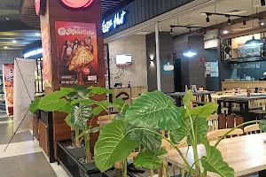 Pizza Hut Restaurant Aeon Nilai image