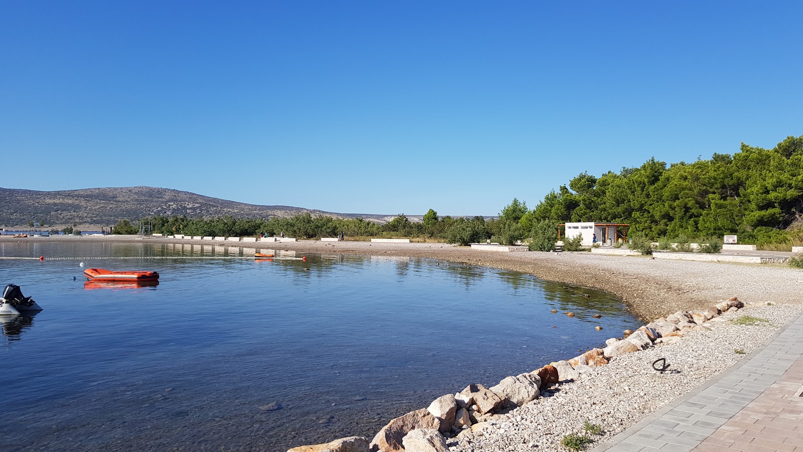 Φωτογραφία του Seline beach II με γκρίζο βότσαλο επιφάνεια