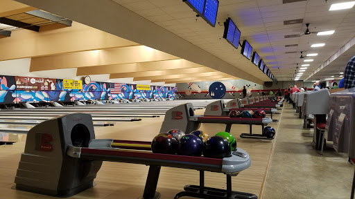 Bowling Alley «Country Lanes», reviews and photos, 30250 W Nine Mile Rd, Farmington Hills, MI 48336, USA