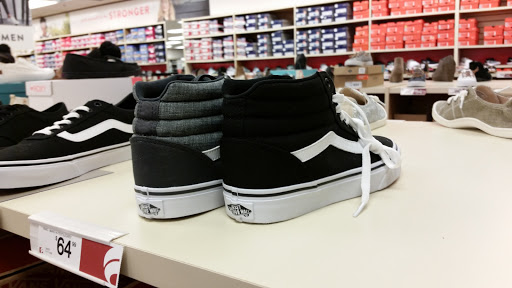 Outlet Mall «Tanger Outlet Westbrook», reviews and photos, 314 Flat Rock Pl, Westbrook, CT 06498, USA