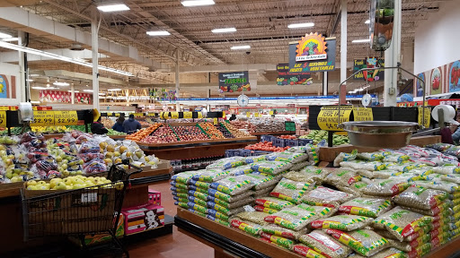Grocery Store «Super Fresh Market», reviews and photos, 1700 N Lewis Ave, Waukegan, IL 60085, USA