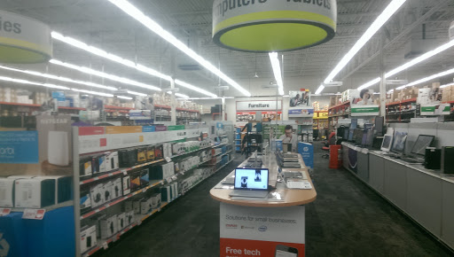 Office Supply Store «Staples», reviews and photos, 541B Lincoln St, Worcester, MA 01604, USA