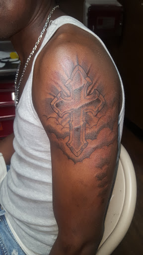 Tattoo Shop «Blu Gorilla Tattoo», reviews and photos, 1409 King St, Charleston, SC 29403, USA