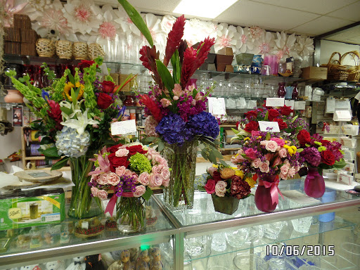 Florist «Valentine Florist», reviews and photos, 6009 Richmond Ave # 125, Houston, TX 77057, USA